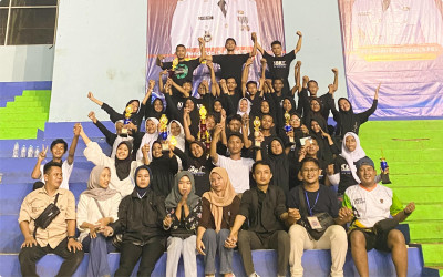 SMK ULIL ALBAB CIREBON RAIH JUARA 2 UMUM DAN SABET 8 PIALA PENGHARGAAN CIREBON DRUM MARCHING COMPETITION 5