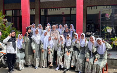 GAMIS KARYA KREATIVITAS SISWI TATA BUSANA SMK ULIL ALBAB CIREBON